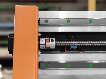 Фрезерный станок с ЧПУ по дереву Cutter GT