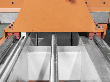 Токарный станок с ЧПУ Cutter TPS