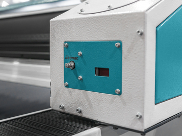 Широкоформатный CO2 станок по металлу и неметаллу Cutter XL PRO