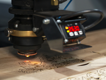 Широкоформатный CO2 станок по металлу и неметаллу Cutter XL PRO