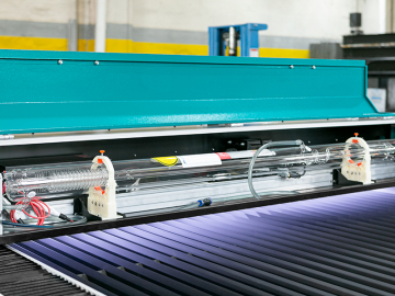 Широкоформатный CO2 станок по металлу и неметаллу Cutter XL PRO