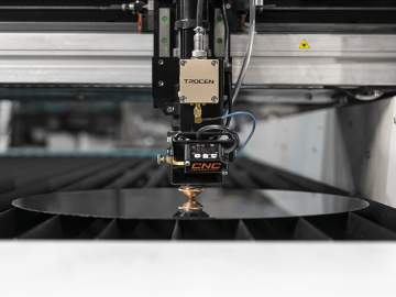 Широкоформатный CO2 станок по металлу и неметаллу Cutter XL PRO