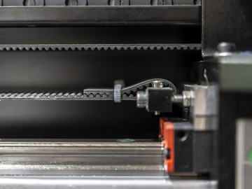 Широкоформатный CO2 станок по металлу и неметаллу Cutter XL PRO