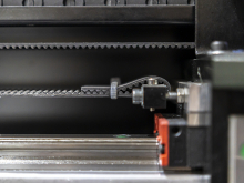 Широкоформатный CO2 станок по металлу и неметаллу Cutter XL PRO